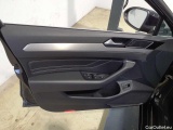  Volkswagen  Passat Variant 2.0 TDI SCR DSG Elegance Automatic Diesel  51 #16