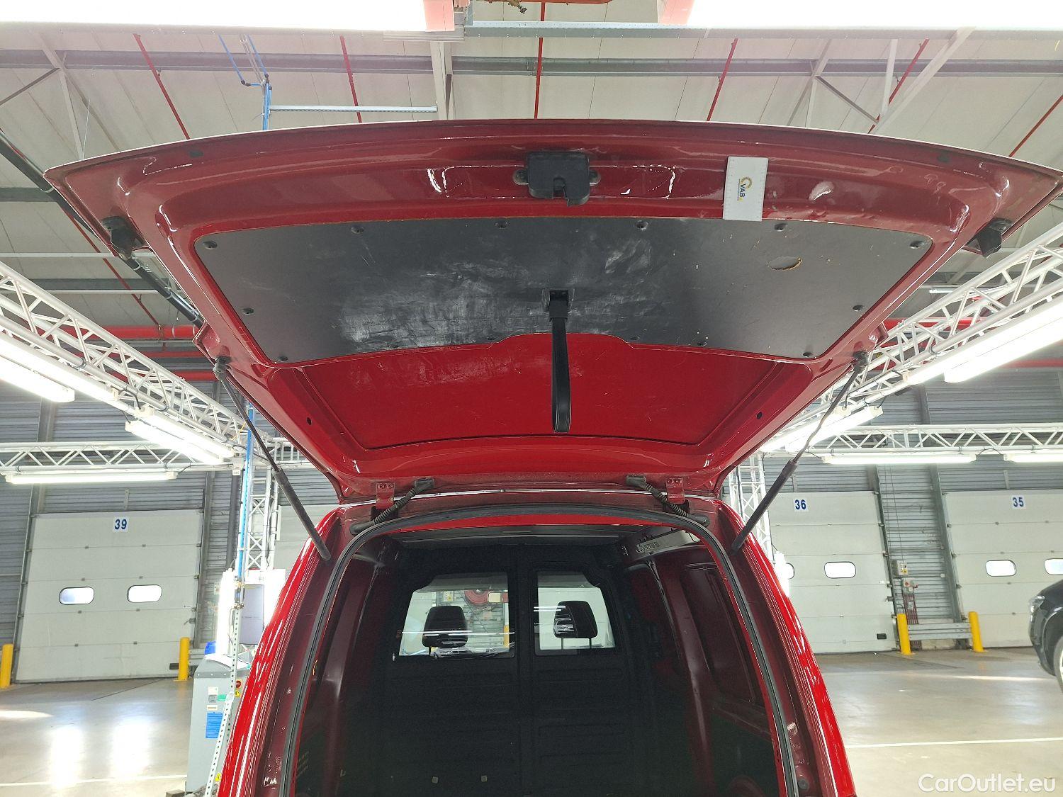  Volkswagen  Caddy VW, _ '15, Volkswagen  Maxi CRTDi 2.0 75kW SCR BMT DSG M #17