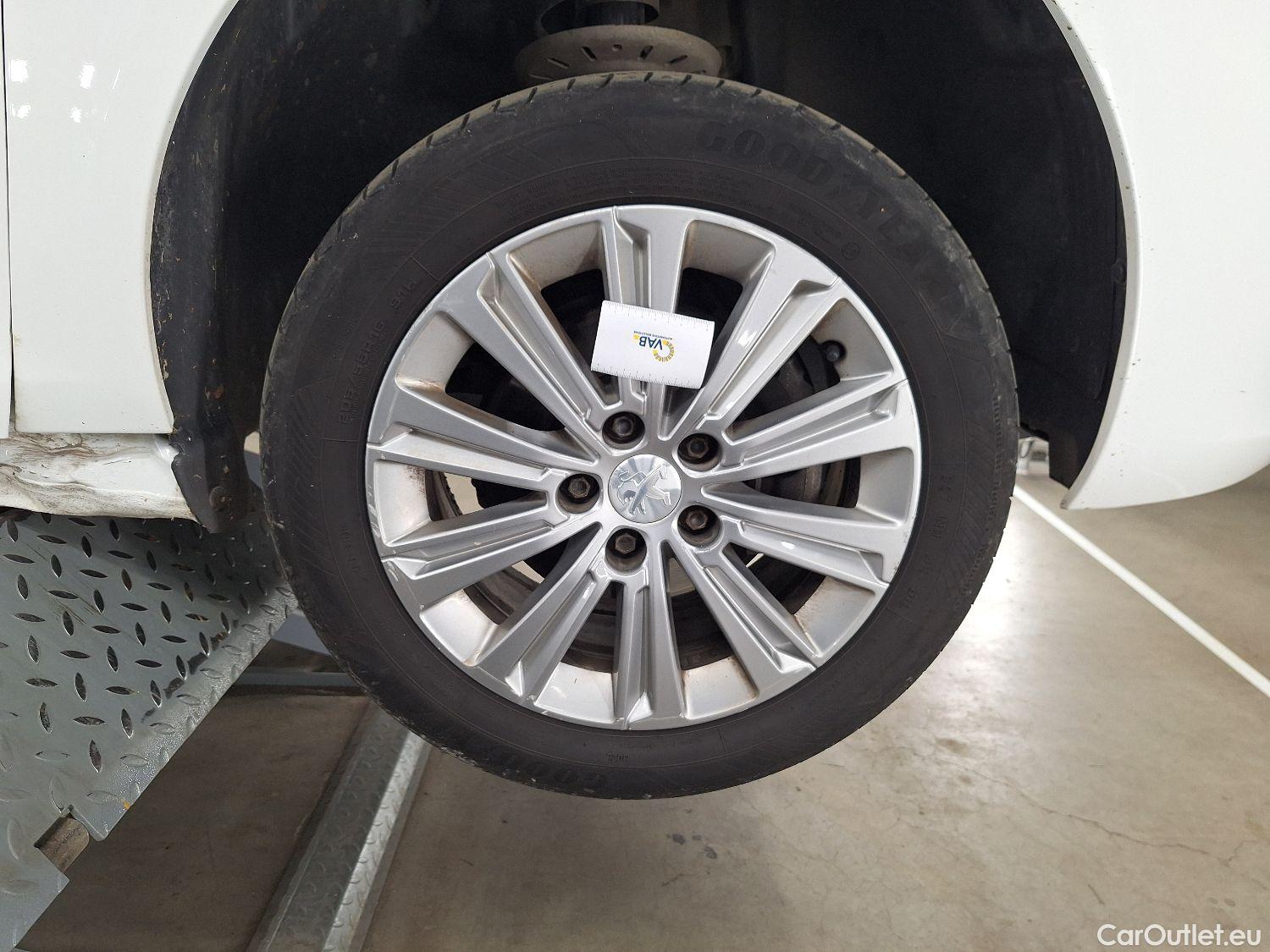  Peugeot  308 Peugeot,  SW FL'17, Peugeot  SW 1.5 BlueHDi 130 S&S Allure 5d #3