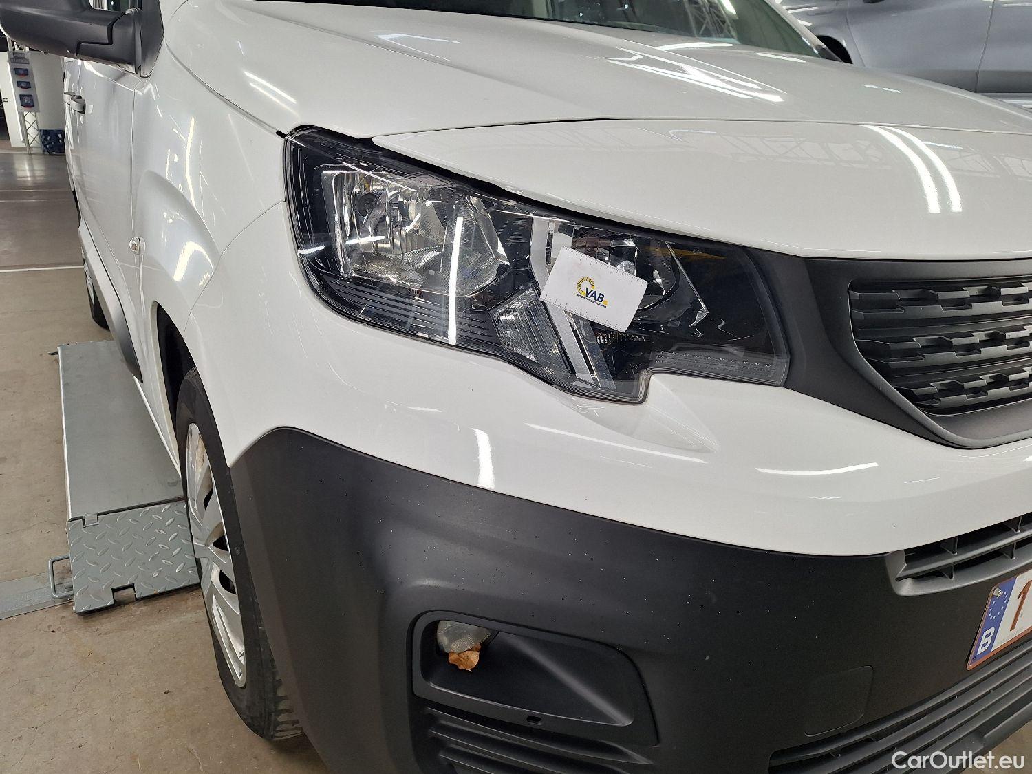  Peugeot  Partner Peugeot, _ '18,  1.6 BHDi L1 Light 73kW s/s Premium #4