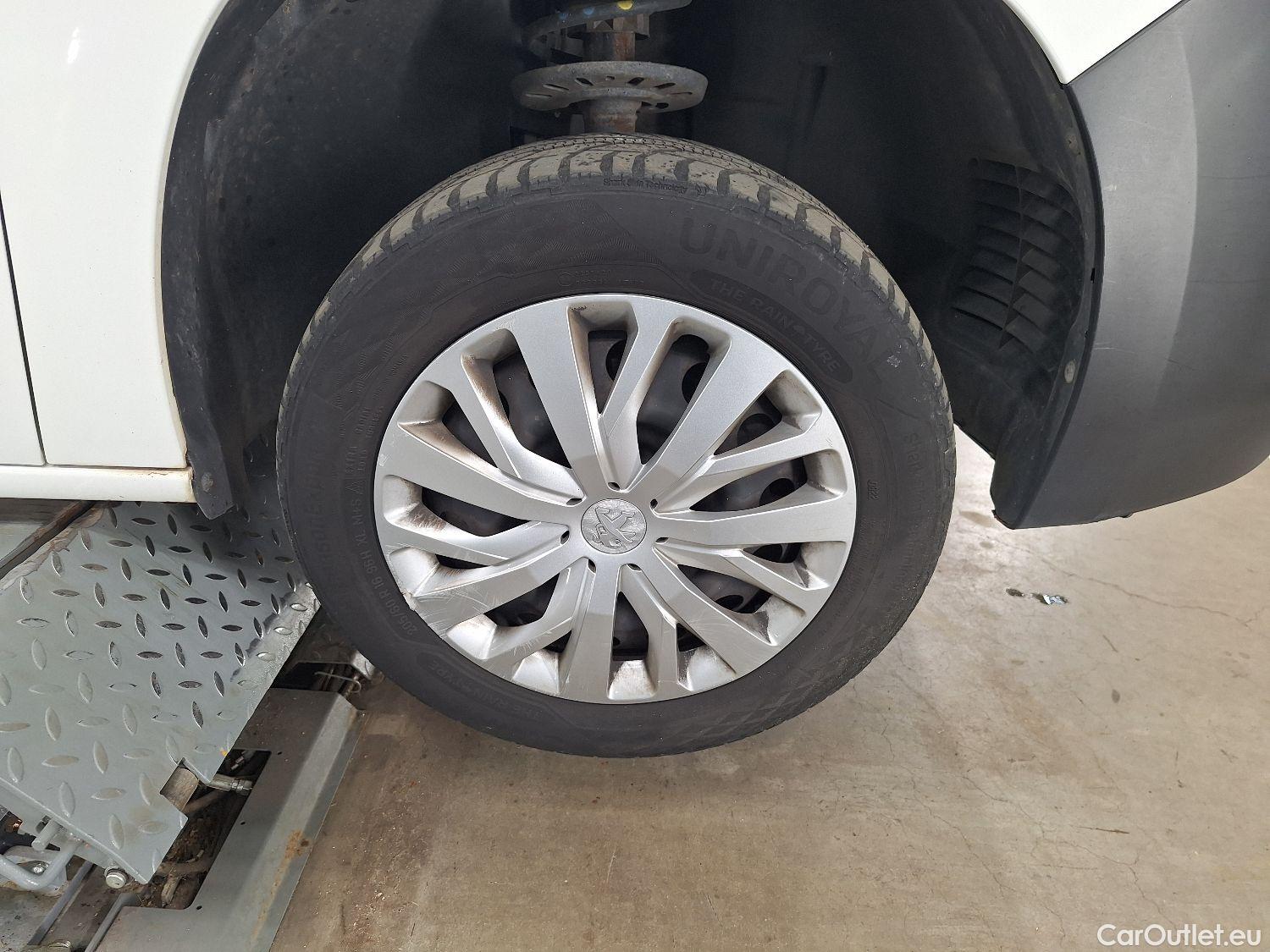  Peugeot  Partner Peugeot, _ '18,  1.6 BHDi L1 Light 73kW s/s Premium #8