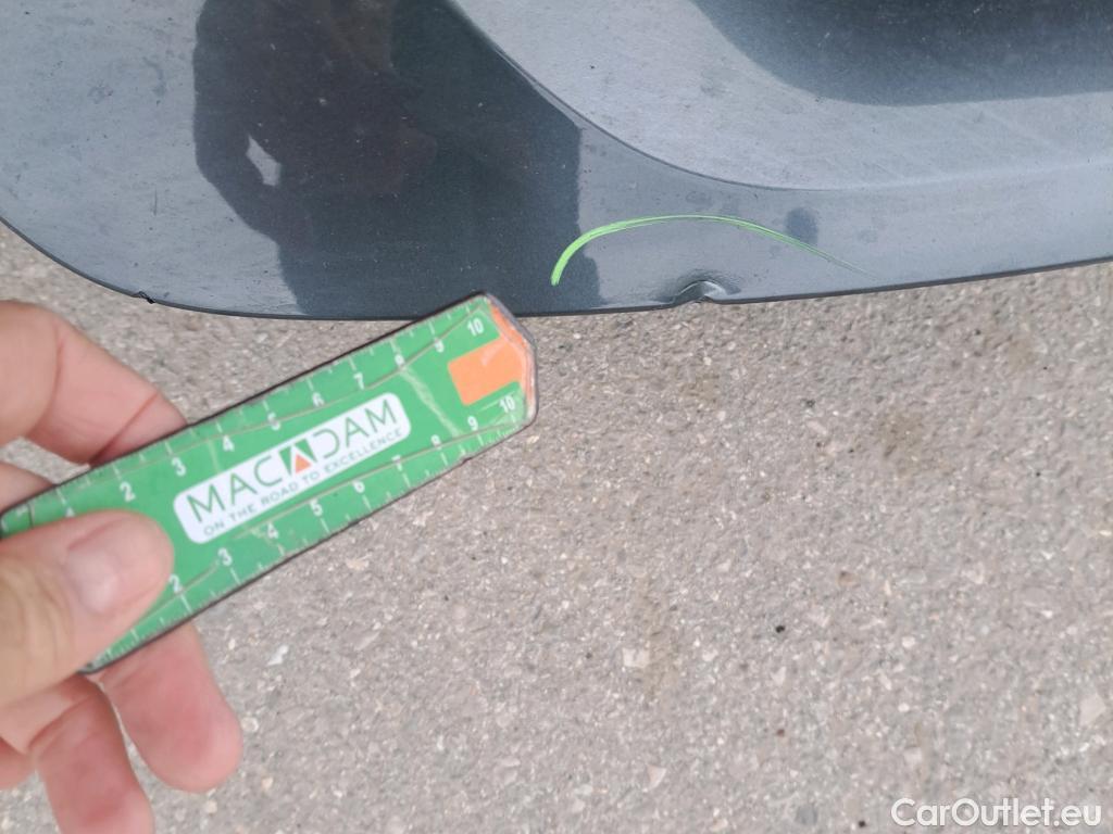  Bmw  Serie 1 BMW  / 2019 / 5P / berlina con portón 118i #10