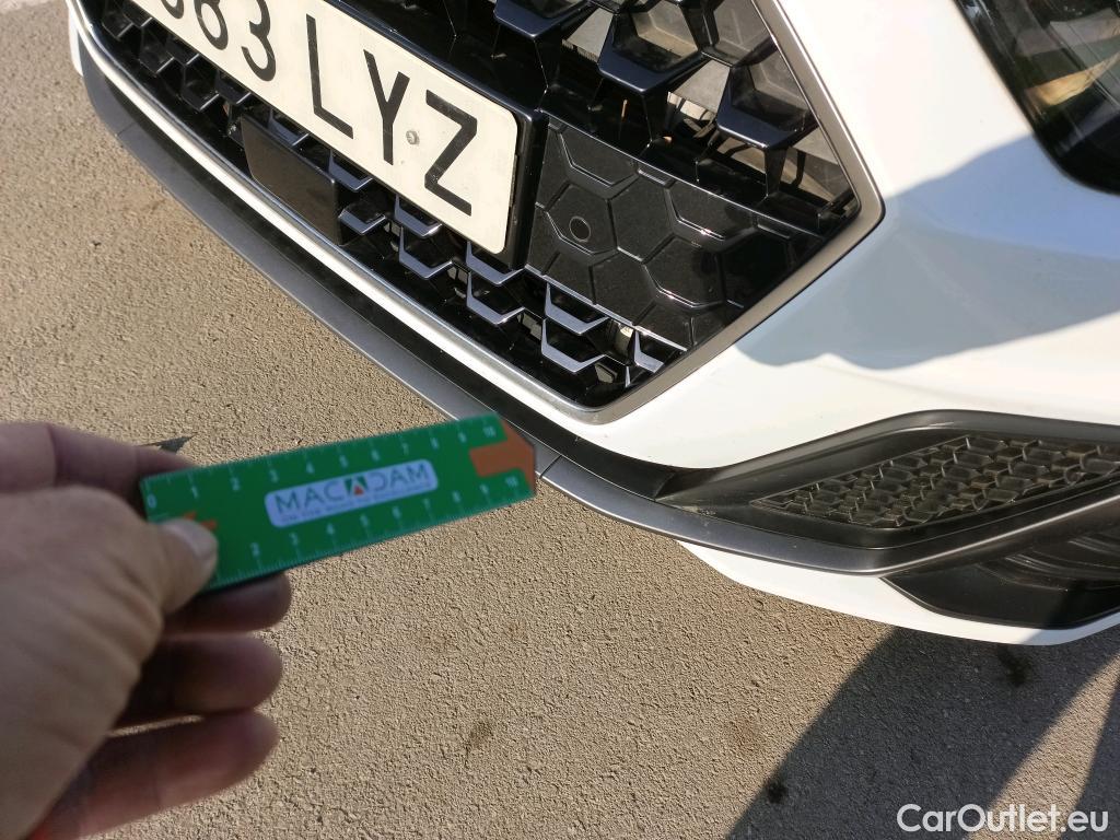  Audi  A1 Sportback AUDI A1 / 2018 / 5P / berlina con portón Sportback Adrenalin 30 TFSI 81kW (110CV)(SP) #4