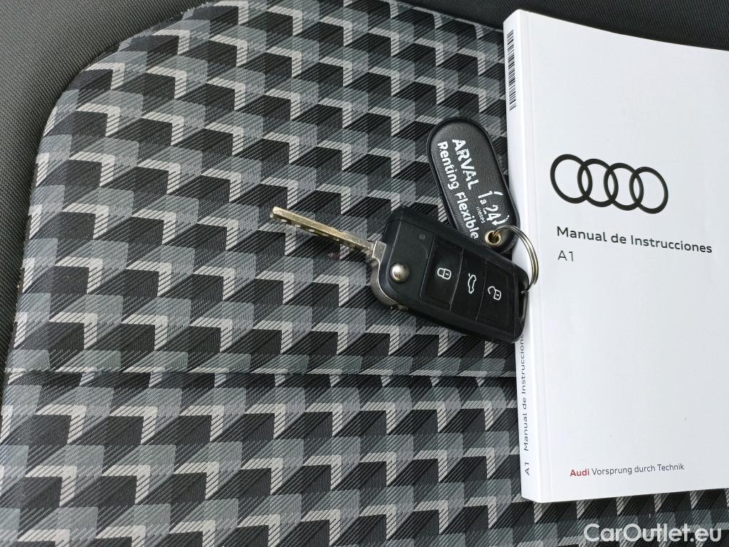  Audi  A1 Sportback AUDI A1 / 2018 / 5P / berlina con portón Sportback Adrenalin 30 TFSI 81kW (110CV)(SP) #2