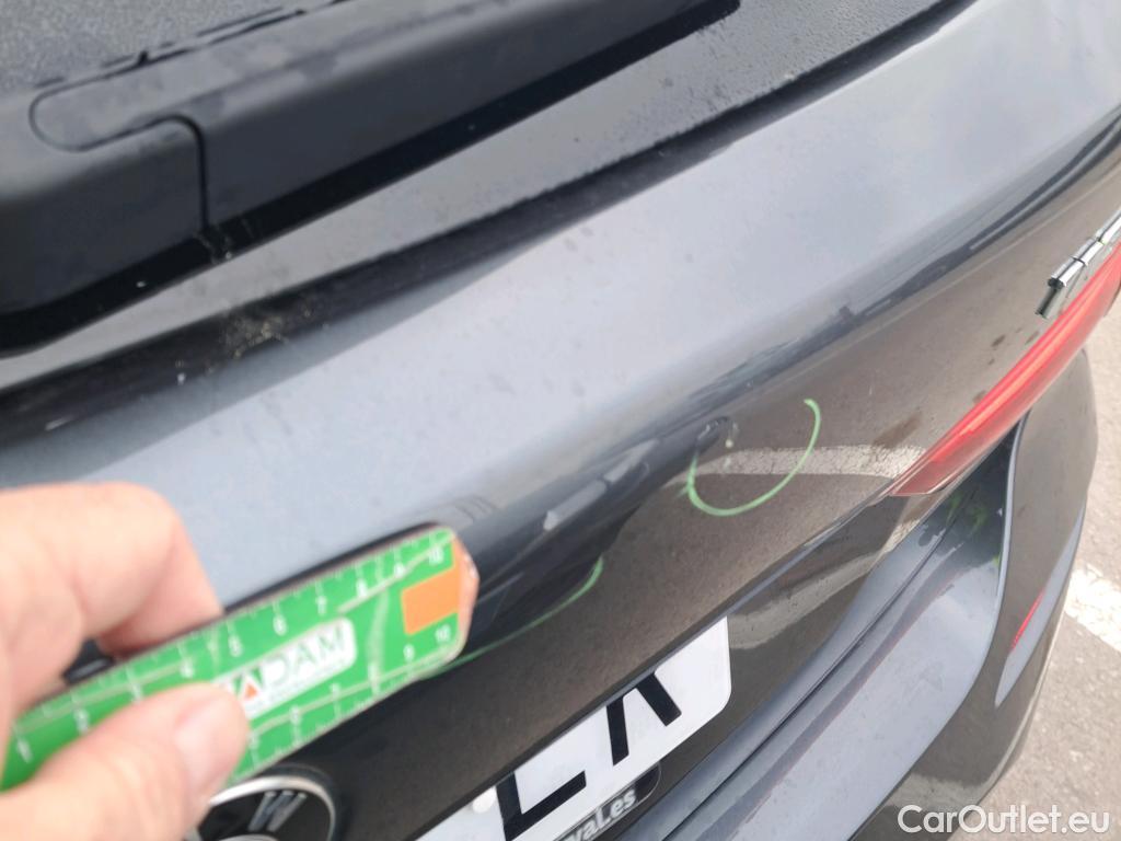  Bmw  Serie 1 BMW  / 2019 / 5P / berlina con portón 118i #2