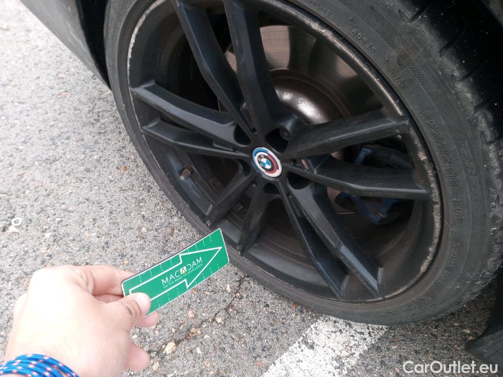  Bmw  Serie 3 BMW  / 2019 / 5P / familiar 330e xDrive Touring #15