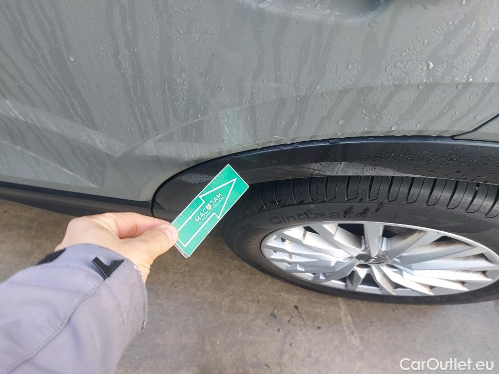  Audi  Q2 AUDI  / 2016 / 5P / todoterreno Design 30 TFSI 85kW (116CV) #16