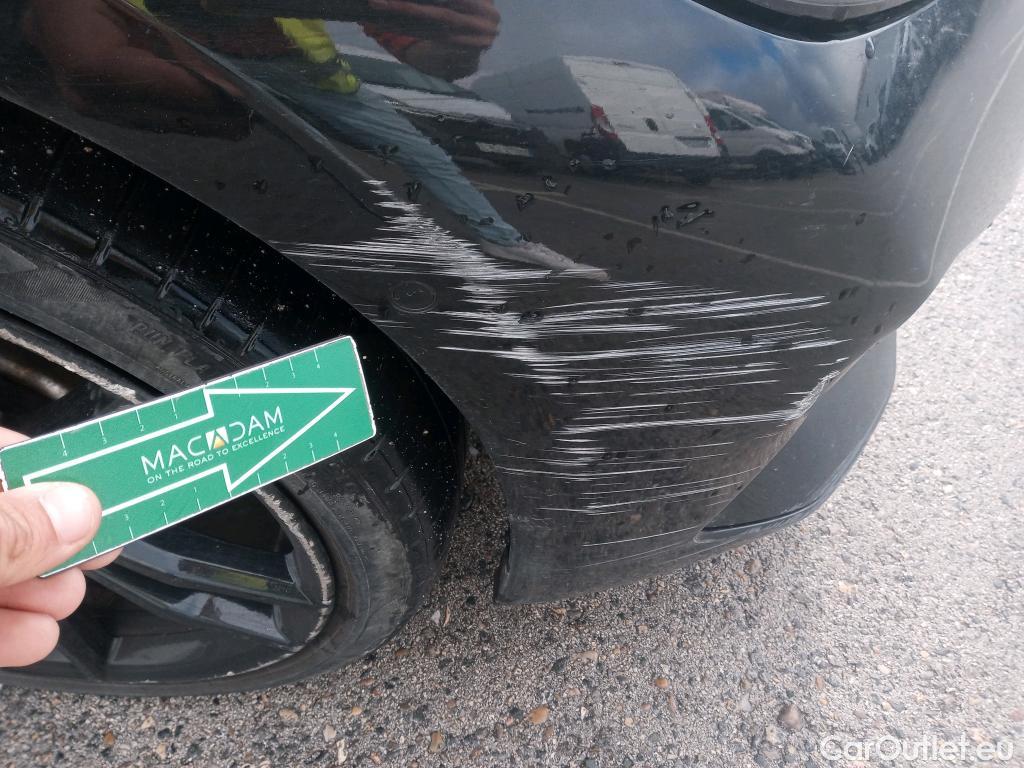  Bmw  Serie 3 BMW  / 2019 / 5P / familiar 330e xDrive Touring #17