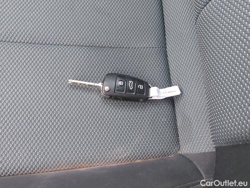  Audi  Q2 AUDI  / 2016 / 5P / todoterreno Design 30 TFSI 85kW (116CV) #1