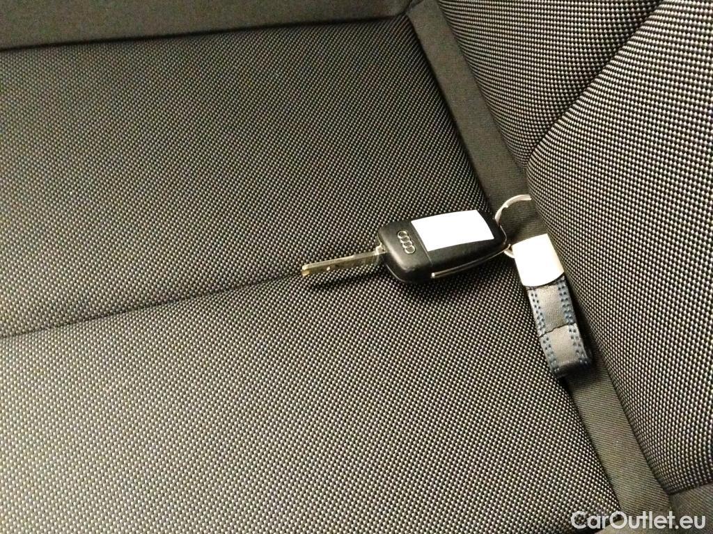  Audi  Q3  35 TDI advanced 2.0 TDI 150CV AT7 E6d #1