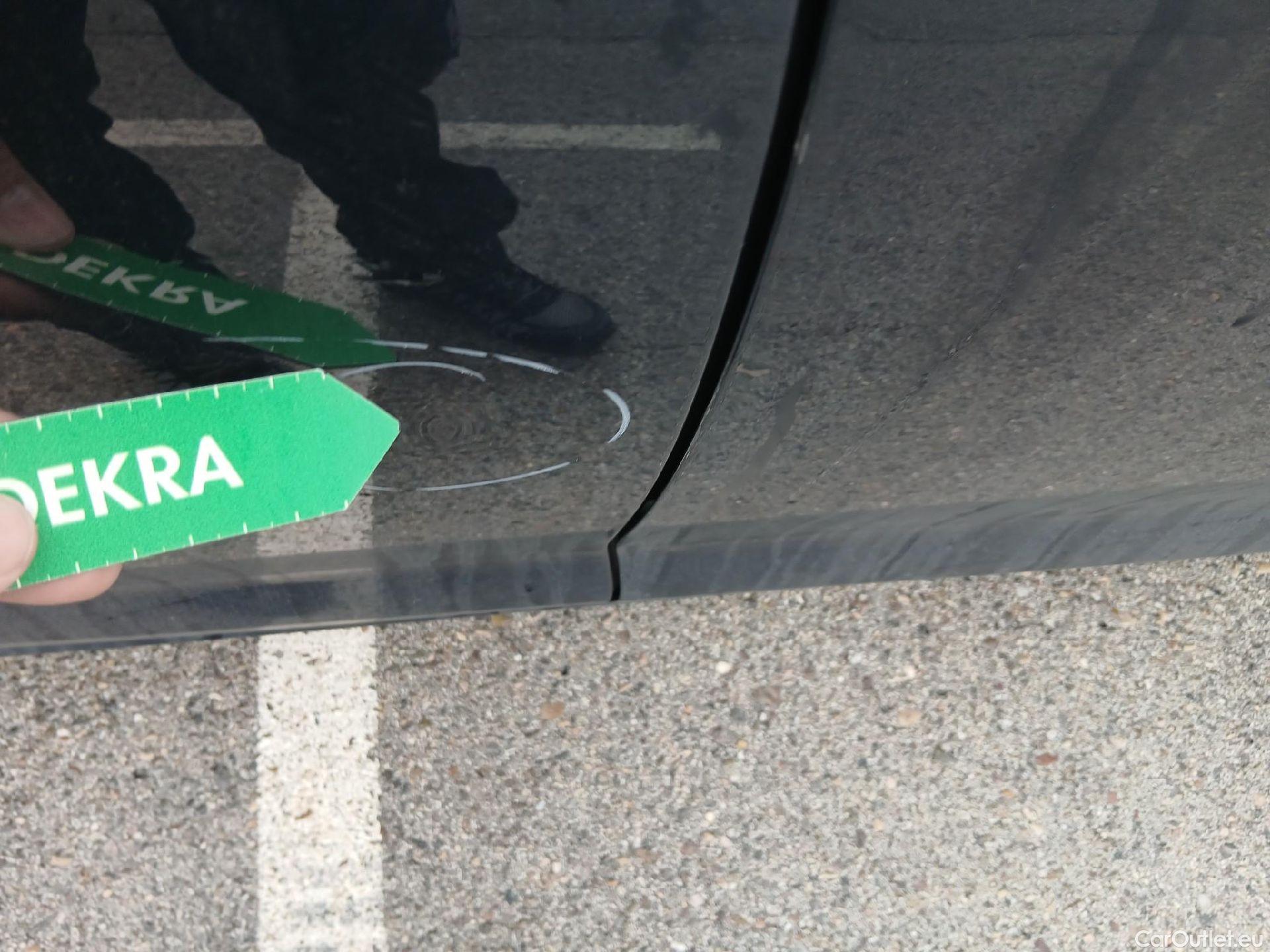  Hyundai  i30 HYUNDAI  / 2020 / 5P / berlina con portón 1.0 TGDI N Line 30 Aniversario #15