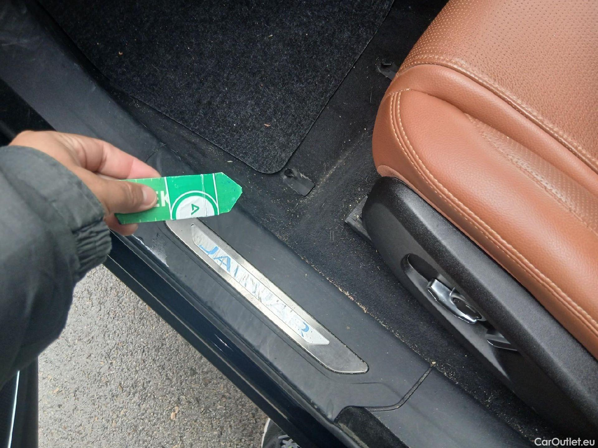  Jaguar  F-PACE JAGUAR  / 2020 / 5P / todoterreno 3.0D I6 300PS AWD Auto MHEV R-Dynamic S #2