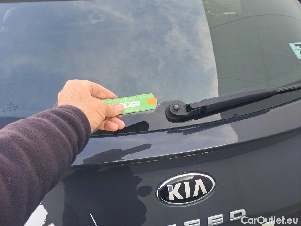  KIA  XCeed KIA  1.6 GDi PHEV 104kW (141CV) eDrive (AC) #14