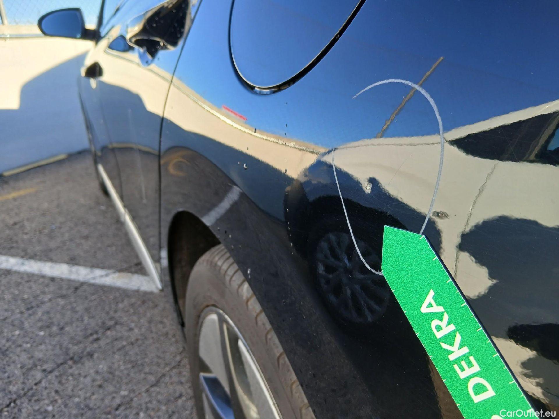  Hyundai   Ioniq HYUNDAI / 2019 / 5P / berlina con portón 1.6 GDI HEV Tecno DCT #18