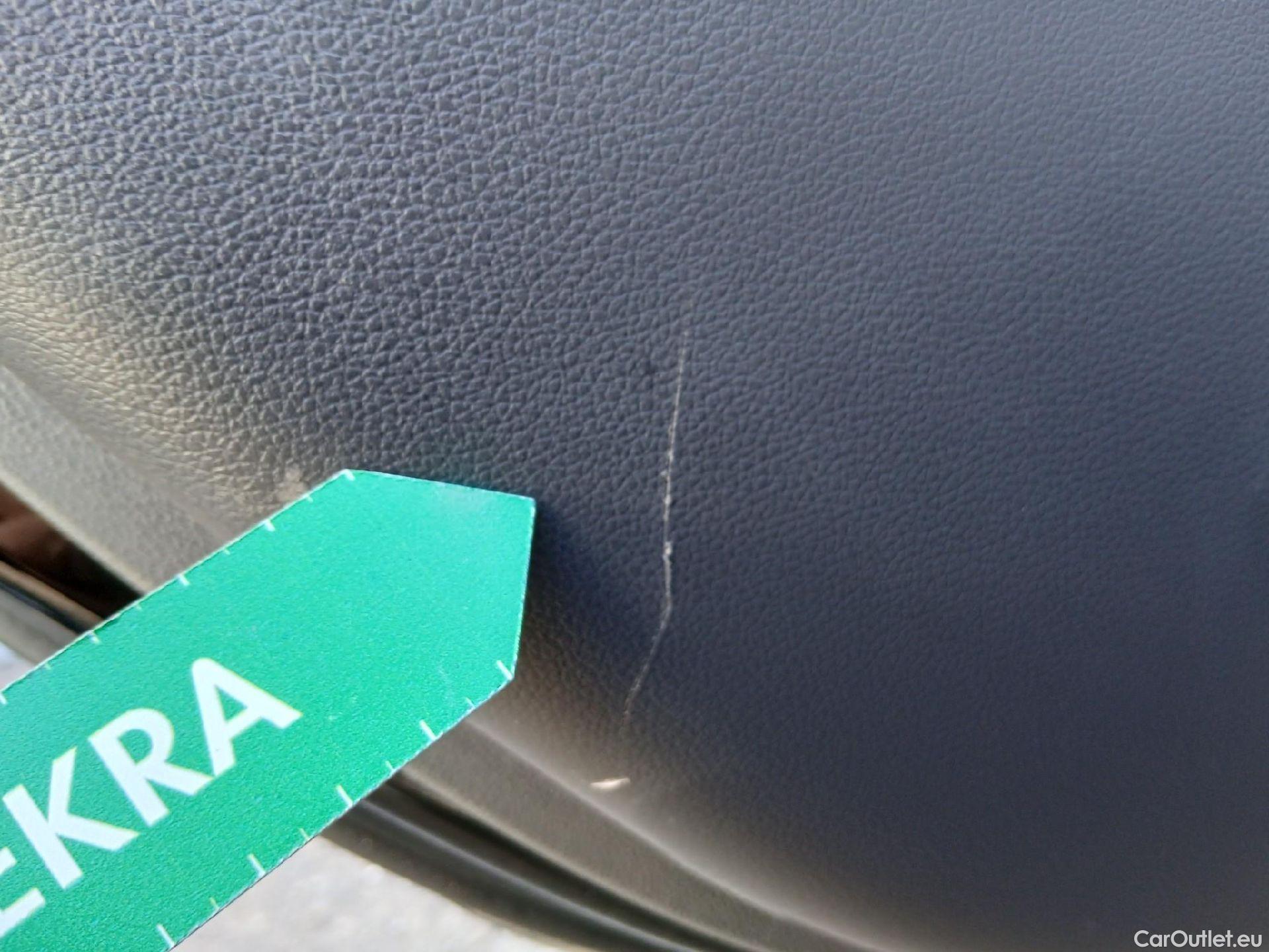  Hyundai   Ioniq HYUNDAI / 2019 / 5P / berlina con portón 1.6 GDI HEV Tecno DCT #55