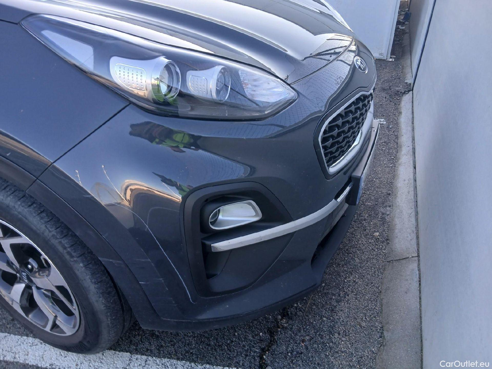  KIA  Sportage KIA  1.6MHEV Drive 100kW(136CV) 4x2(Crist Tintados) #7