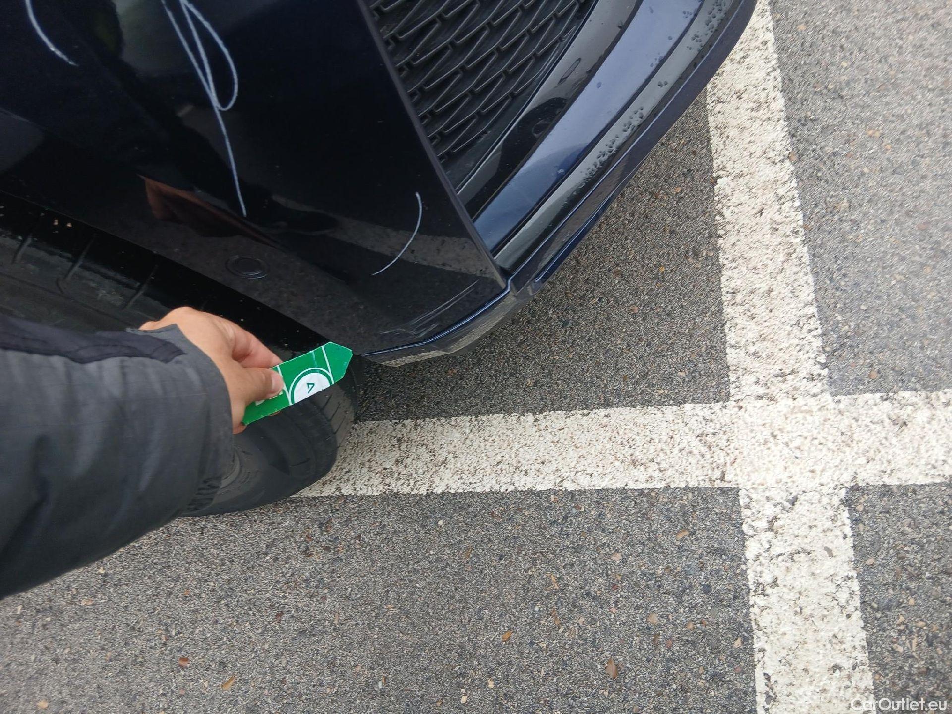  Jaguar  F-PACE JAGUAR  / 2020 / 5P / todoterreno 3.0D I6 300PS AWD Auto MHEV R-Dynamic S #3