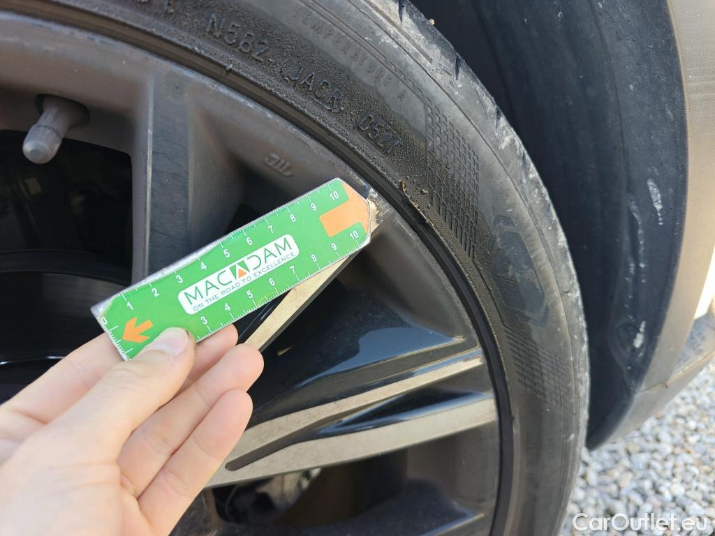  Nissan  Juke NISSAN  / 2019 / 5P / crossover DIG-T 84 kW DCT N-Design Chic #11