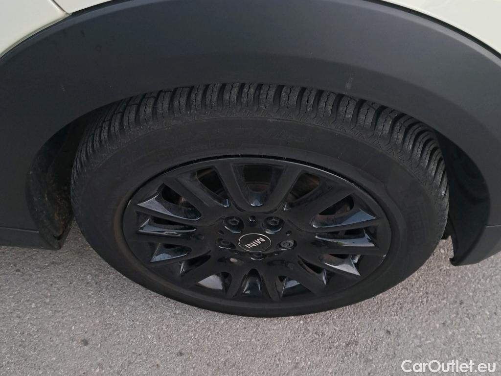  Mini  Cooper MINI MINI / 2014 / 5P / berlina con portón ONE 5 PUERTAS (CX) #30