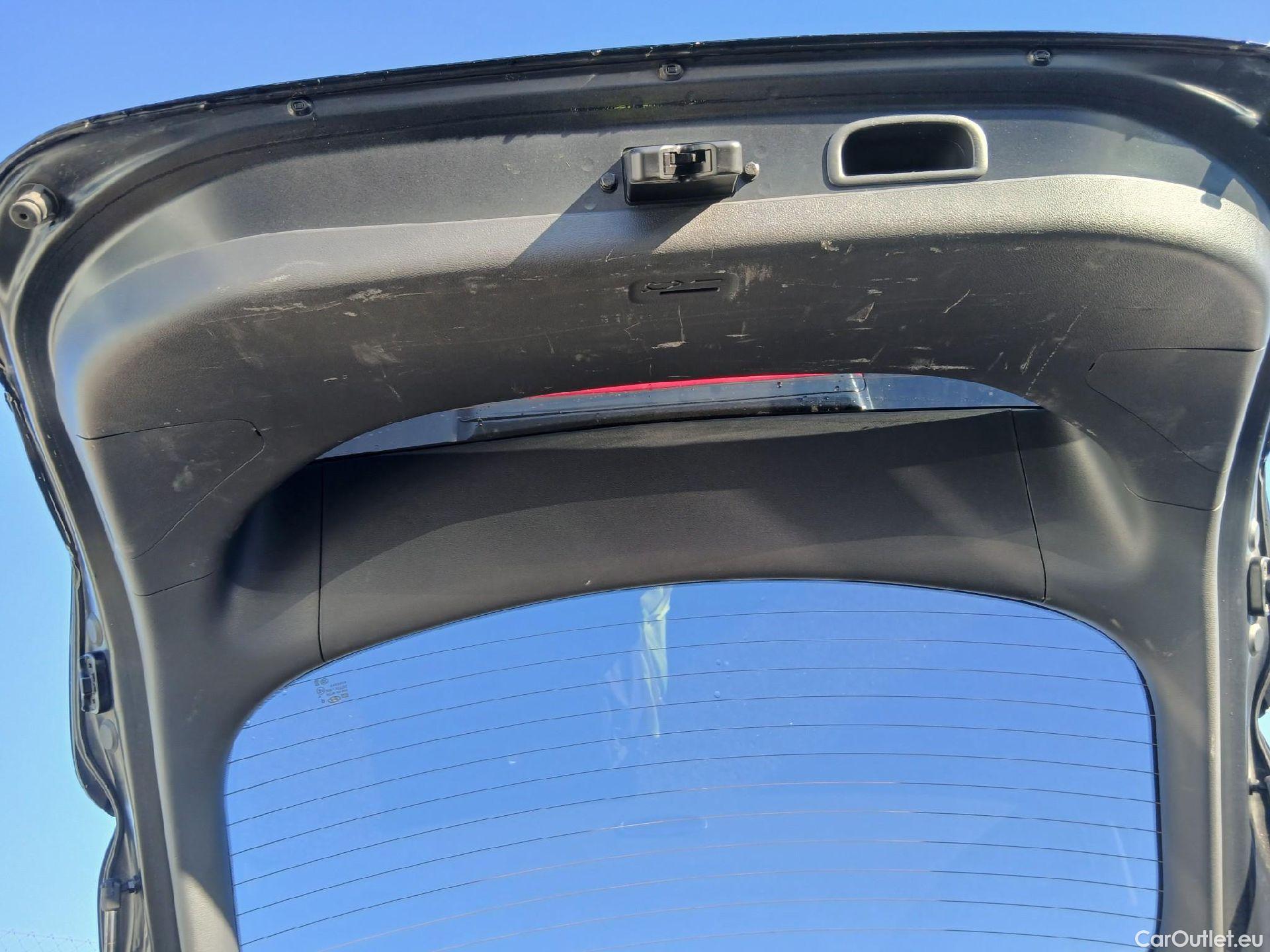  Hyundai   Ioniq HYUNDAI / 2019 / 5P / berlina con portón 1.6 GDI HEV Tecno DCT #27