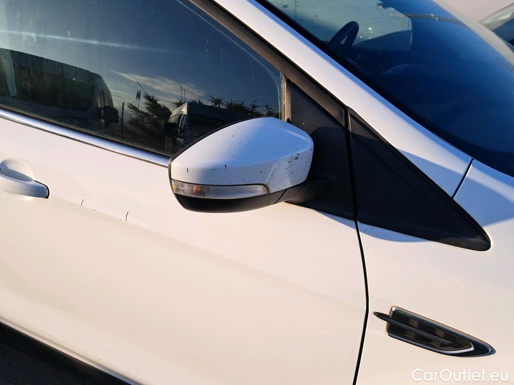  Ford  Kuga FORD  / 2016 / 5P / todoterreno 1.5 EcoBoost 88kW 4x2 Trend+ (CX) #19