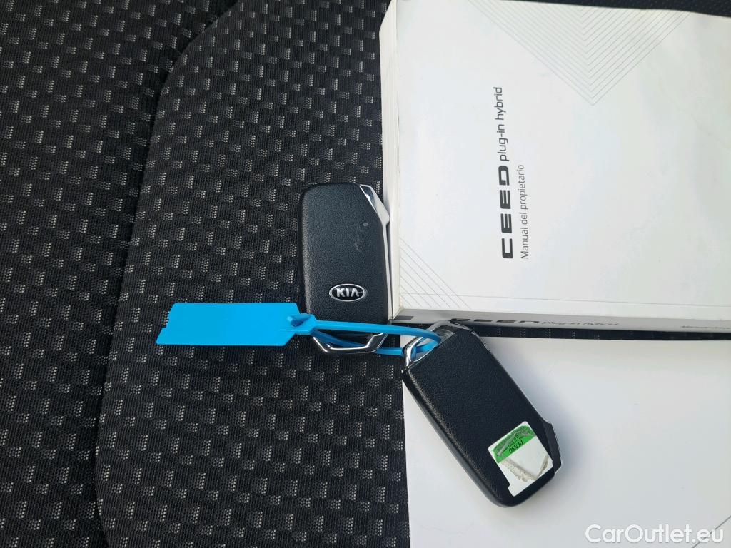  KIA  XCeed KIA  1.6 GDi PHEV 104kW (141CV) eDrive (AC) #6