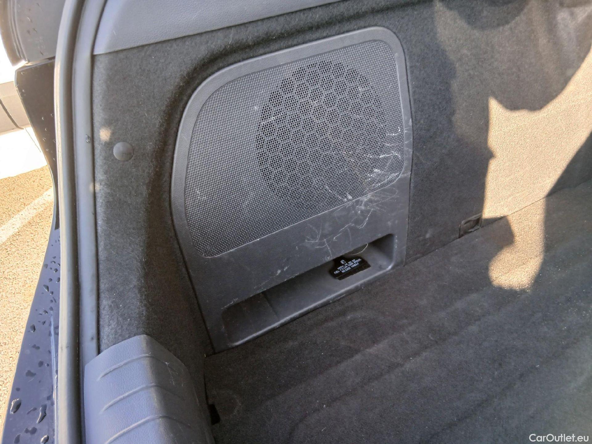  Hyundai   Ioniq HYUNDAI / 2019 / 5P / berlina con portón 1.6 GDI HEV Tecno DCT #34