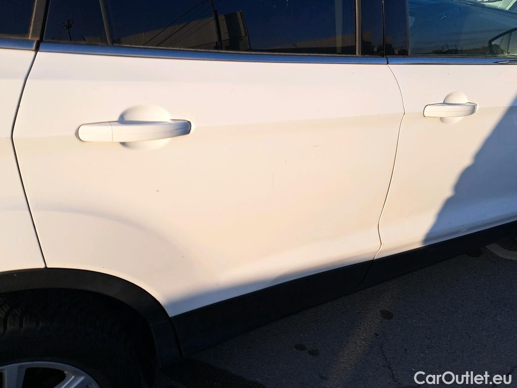  Ford  Kuga FORD  / 2016 / 5P / todoterreno 1.5 EcoBoost 88kW 4x2 Trend+ (CX) #15