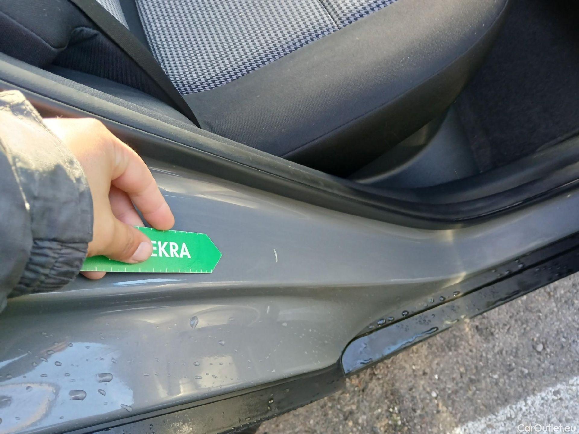  Hyundai  Konna HYUNDAI Kona / 2020 / 5P / todoterreno 1.0 TGDI Klass 4X2 #3