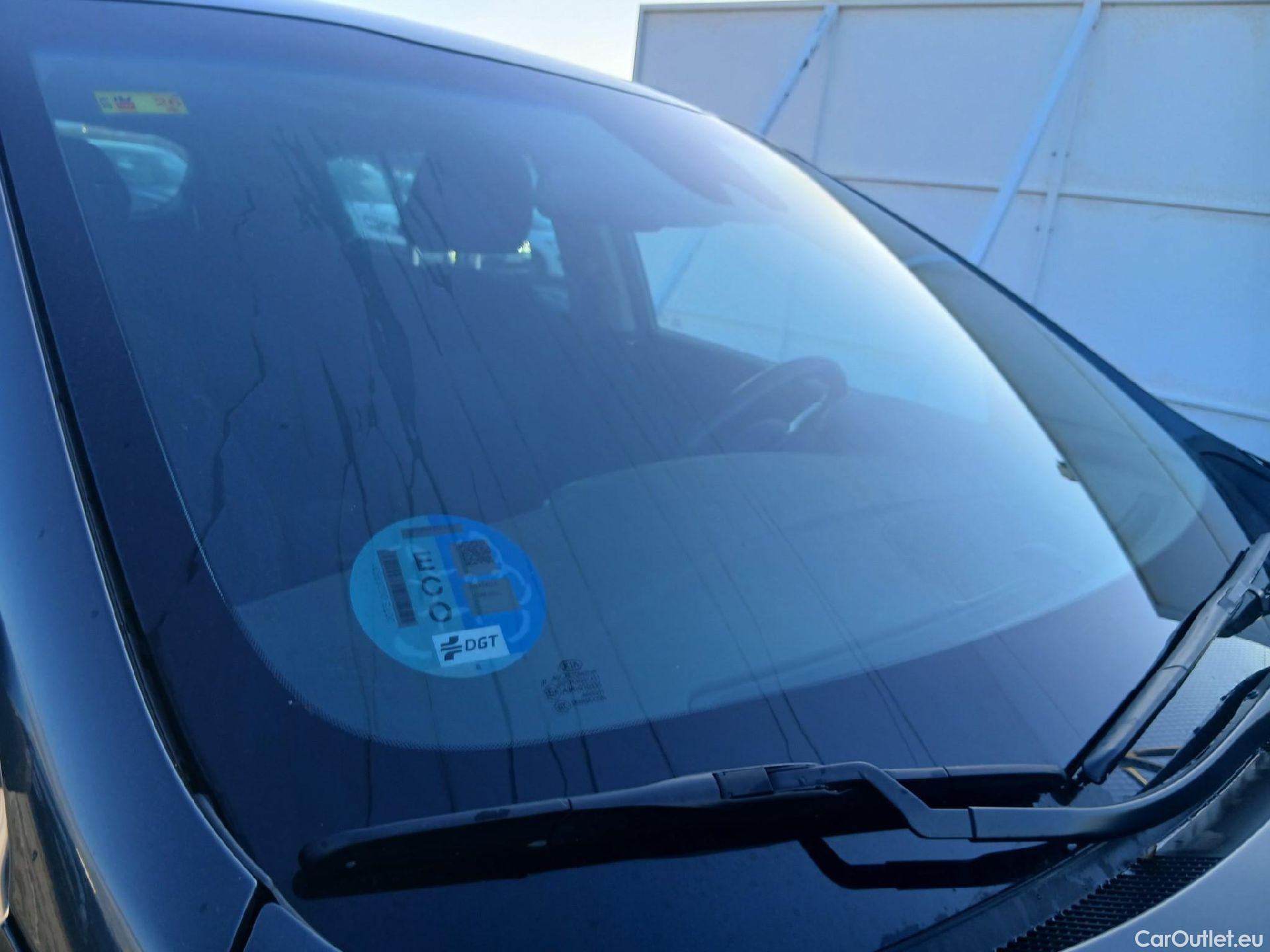  KIA  Sportage KIA  1.6MHEV Drive 100kW(136CV) 4x2(Crist Tintados) #5