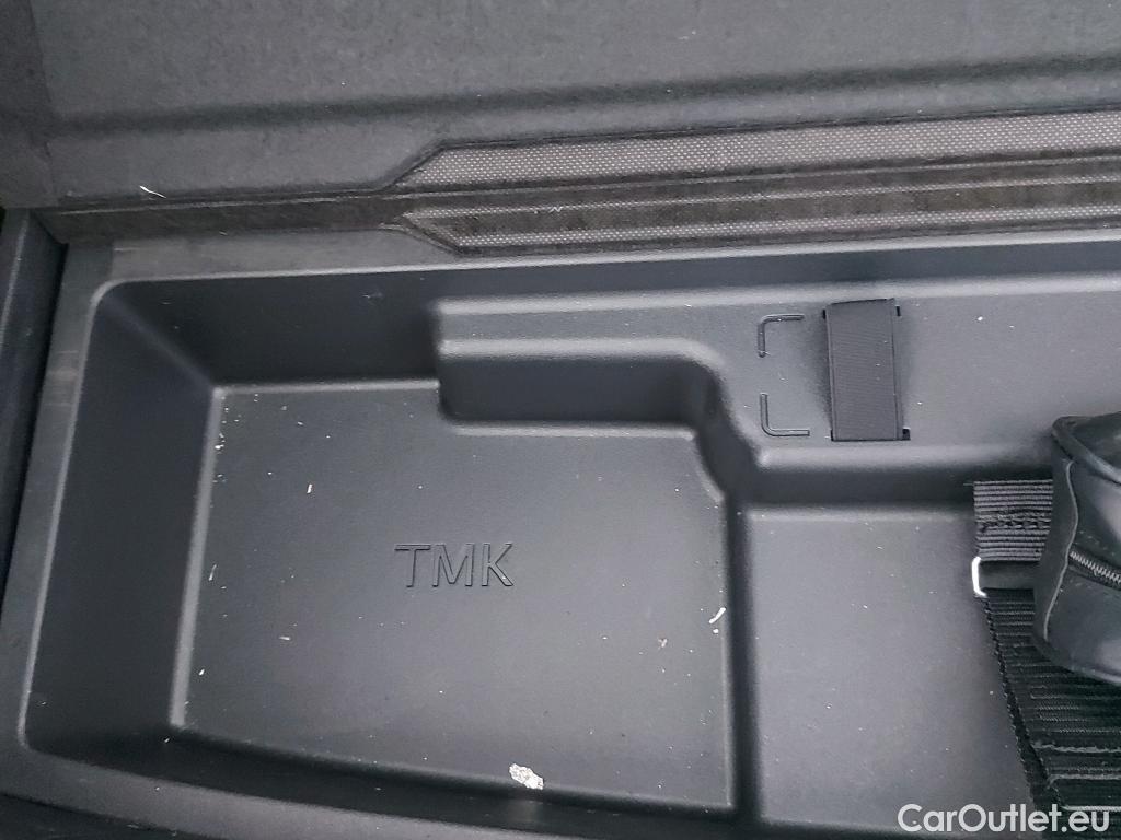  KIA  Niro KIA  / 2019 / 5P / crossover 1.6 GDi PHEV 104kW (141CV) Drive #1