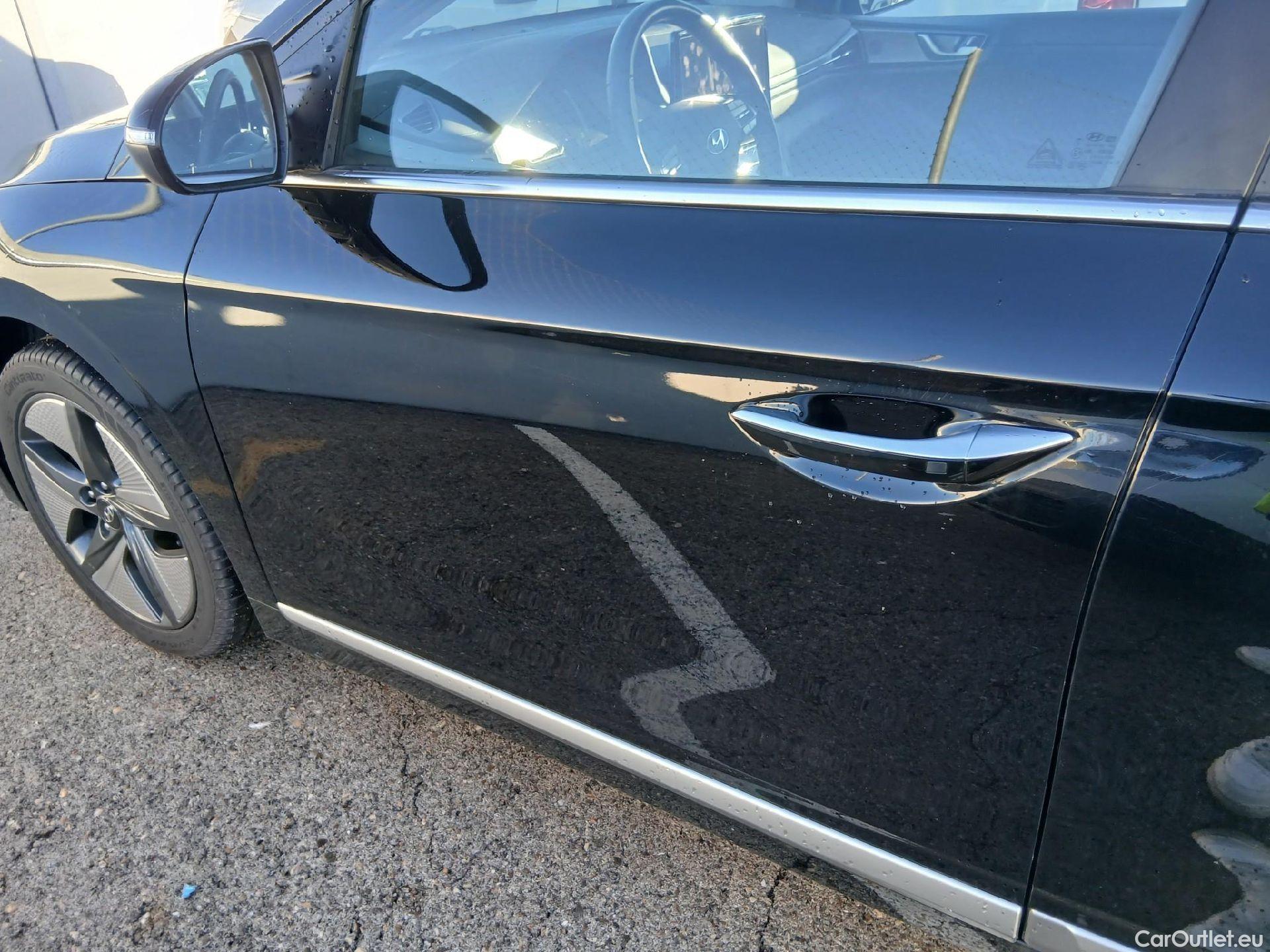  Hyundai   Ioniq HYUNDAI / 2019 / 5P / berlina con portón 1.6 GDI HEV Tecno DCT #14