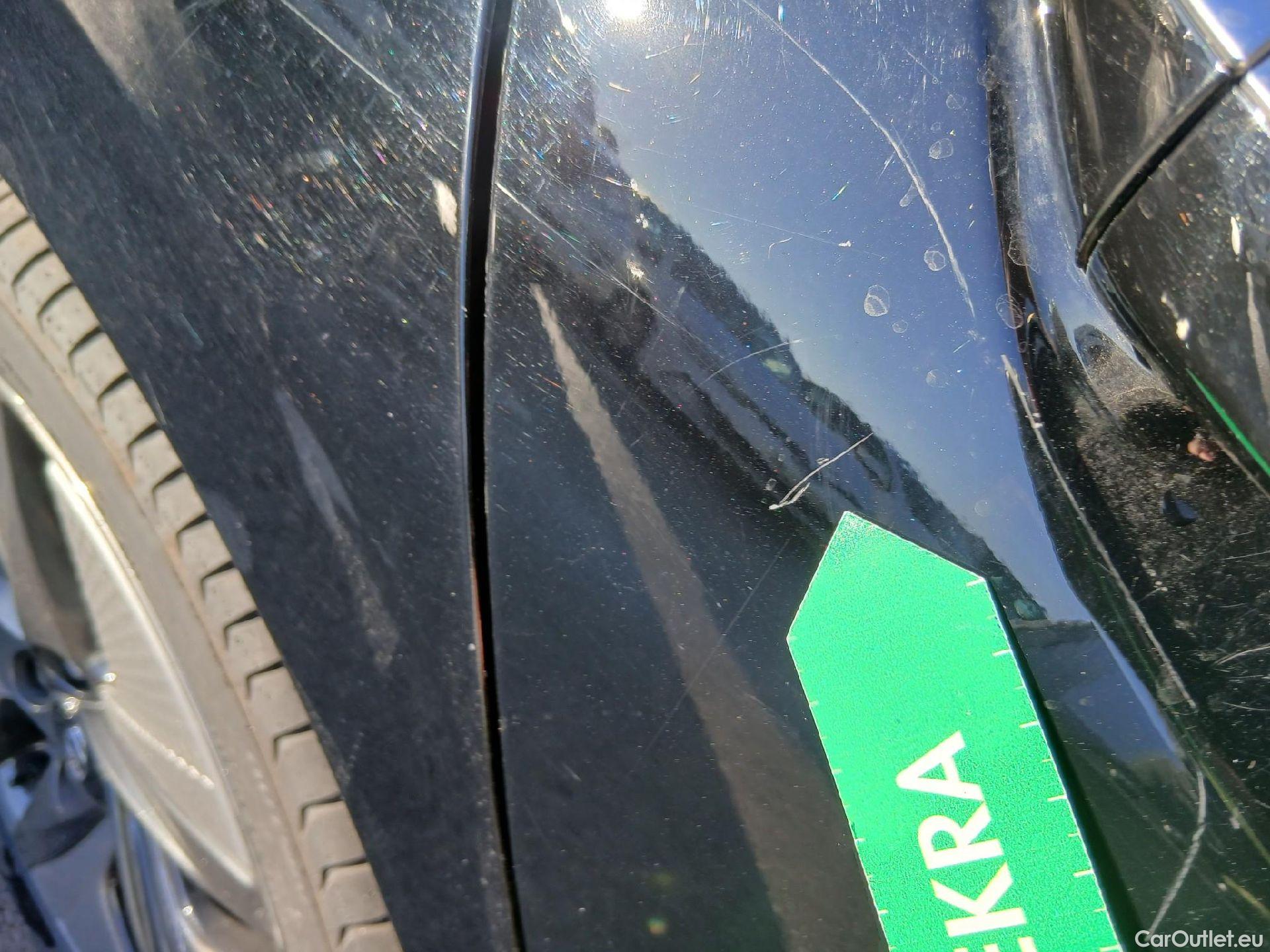  Hyundai   Ioniq HYUNDAI / 2019 / 5P / berlina con portón 1.6 GDI HEV Tecno DCT #42