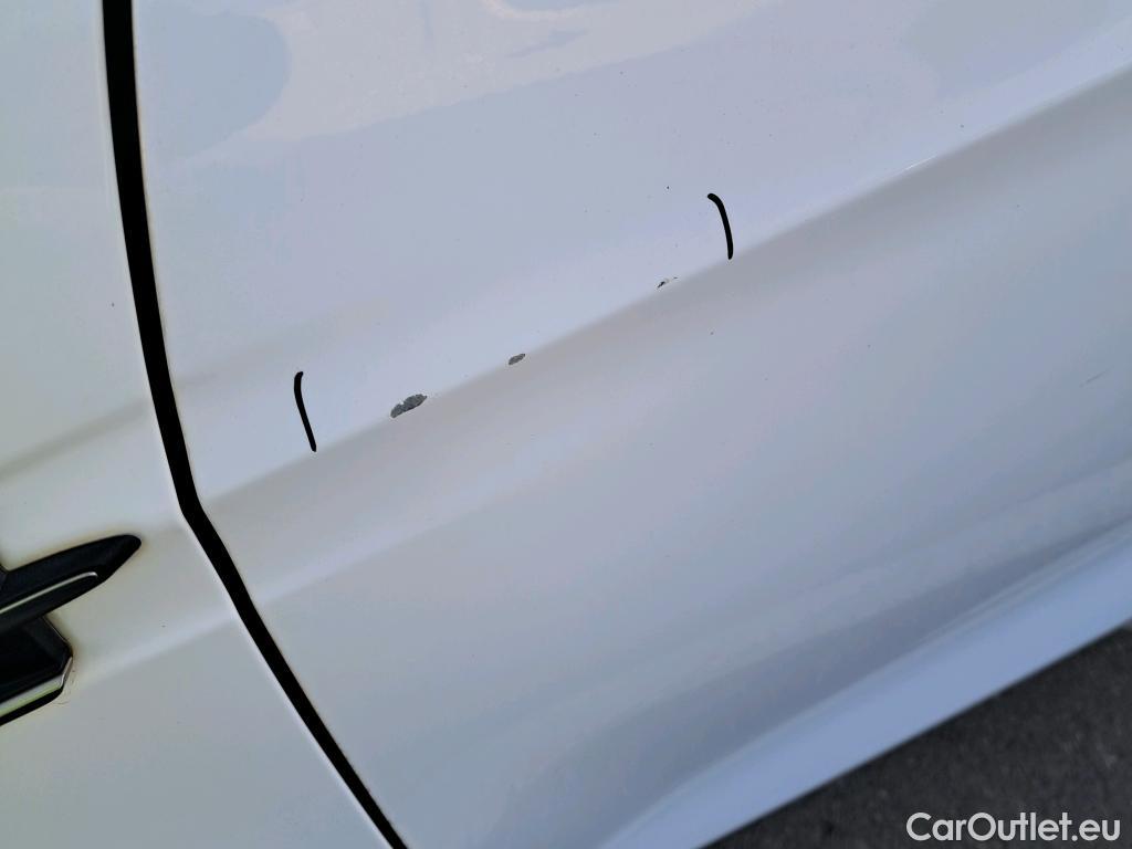  Ford  Kuga FORD  / 2016 / 5P / todoterreno 1.5 EcoBoost 88kW 4x2 Trend+ (CX) #9