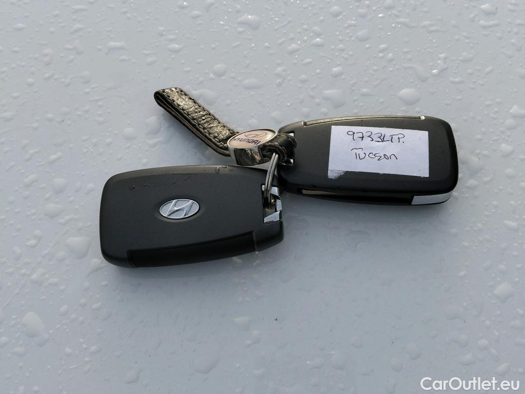  Hyundai  Tucson HYUNDAI  / 2020 / 5P / todoterreno 1.6 TGDI 169kW (230CV) HEV Maxx Sky Auto #3