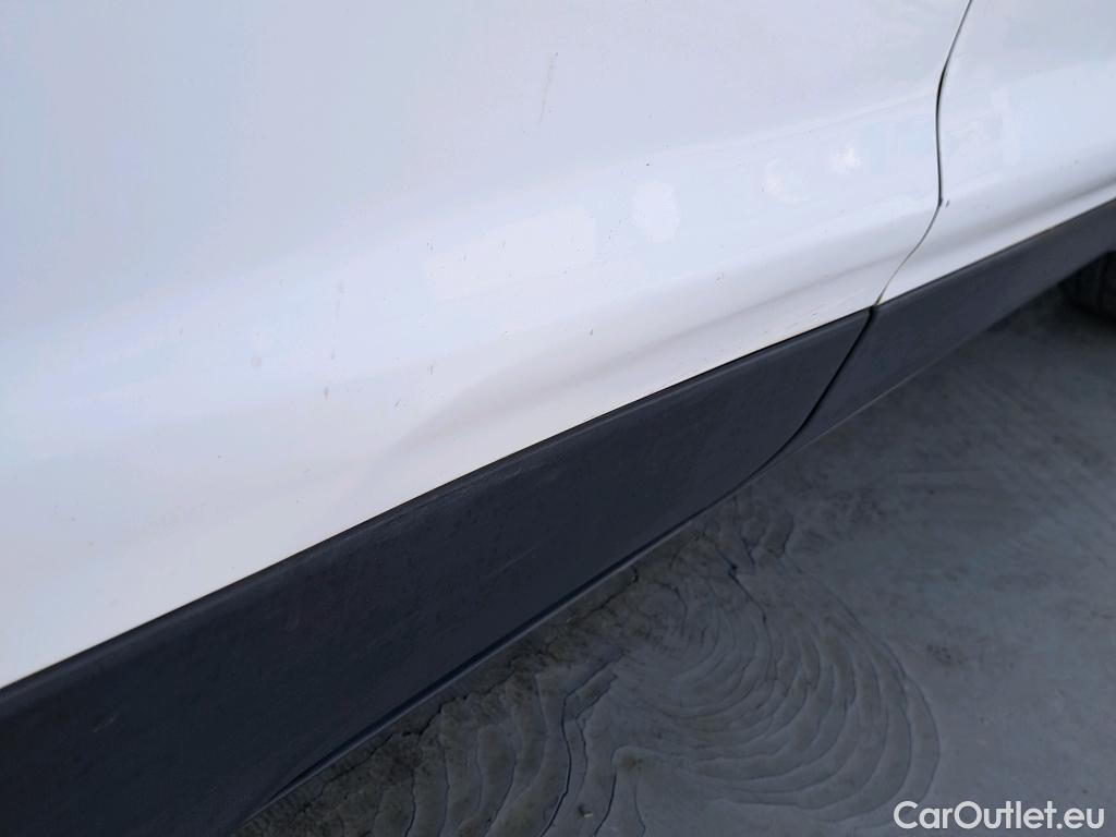  Ford  Kuga FORD  / 2016 / 5P / todoterreno 1.5 EcoBoost 88kW 4x2 Trend+ (CX) #5