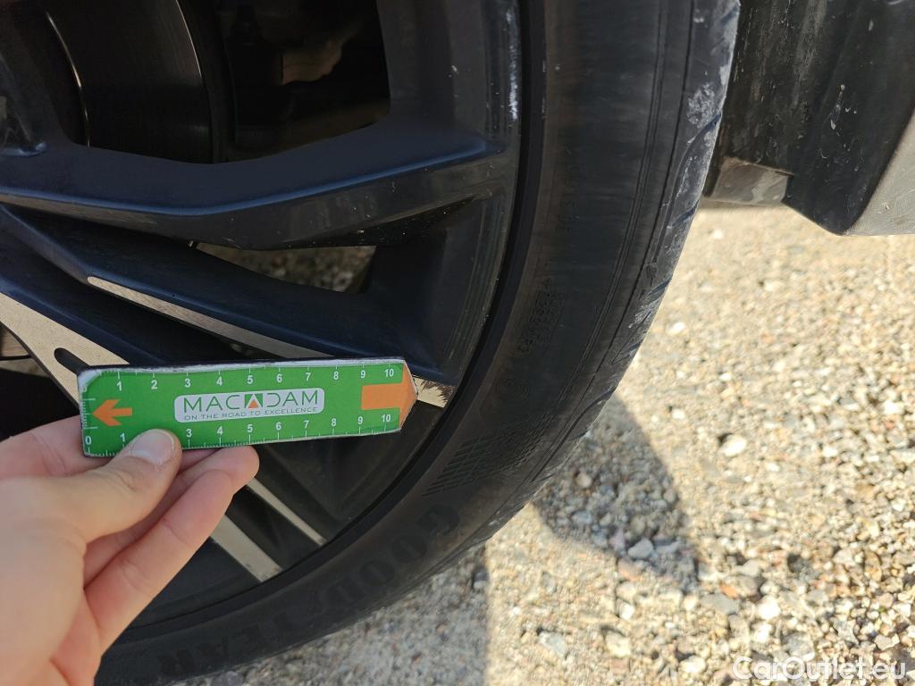  Nissan  Juke NISSAN  / 2019 / 5P / crossover DIG-T 84 kW DCT N-Design Chic #8