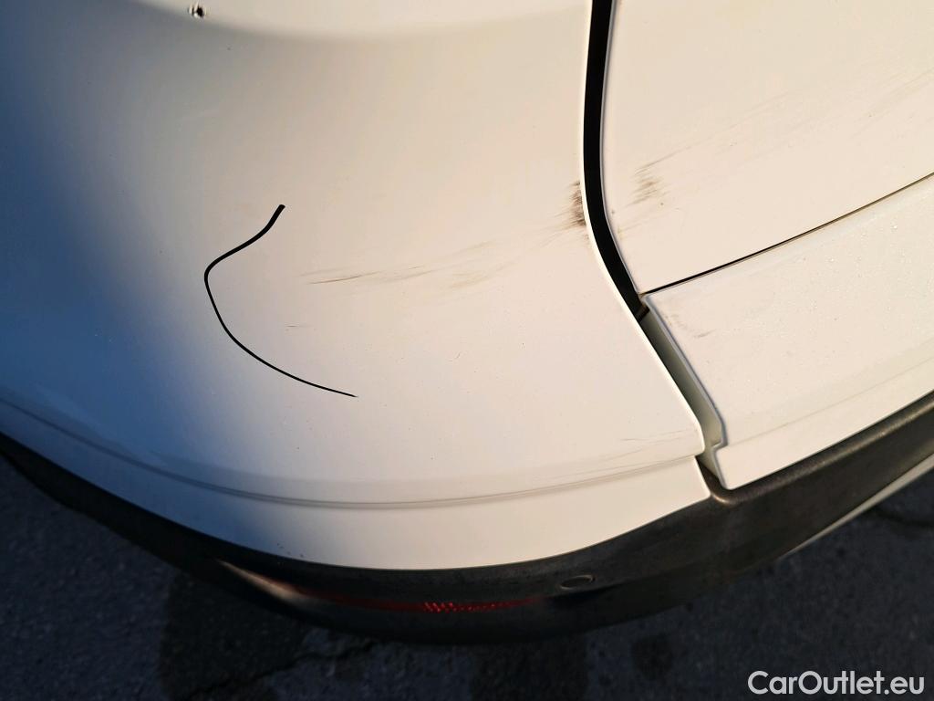  Ford  Kuga FORD  / 2016 / 5P / todoterreno 1.5 EcoBoost 88kW 4x2 Trend+ (CX) #13