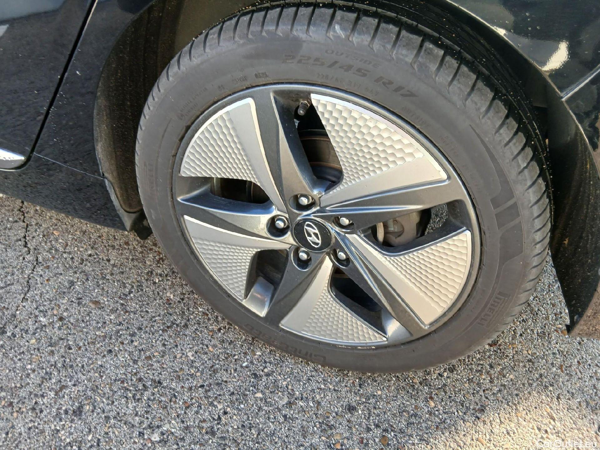  Hyundai   Ioniq HYUNDAI / 2019 / 5P / berlina con portón 1.6 GDI HEV Tecno DCT #20