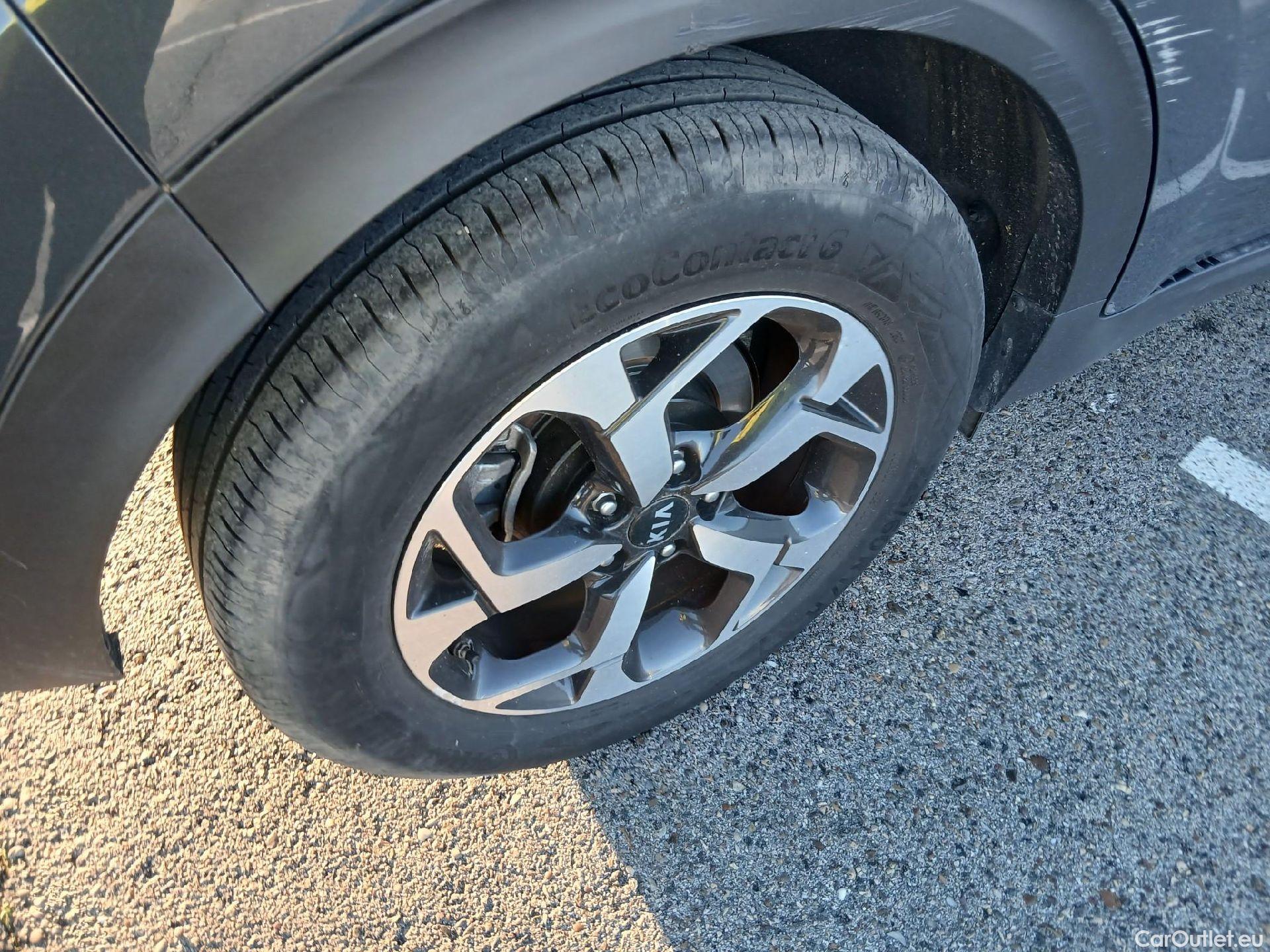  KIA  Sportage KIA  1.6MHEV Drive 100kW(136CV) 4x2(Crist Tintados) #4