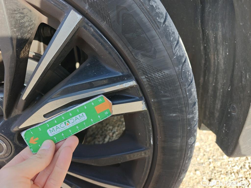  Nissan  Juke NISSAN  / 2019 / 5P / crossover DIG-T 84 kW DCT N-Design Chic #6