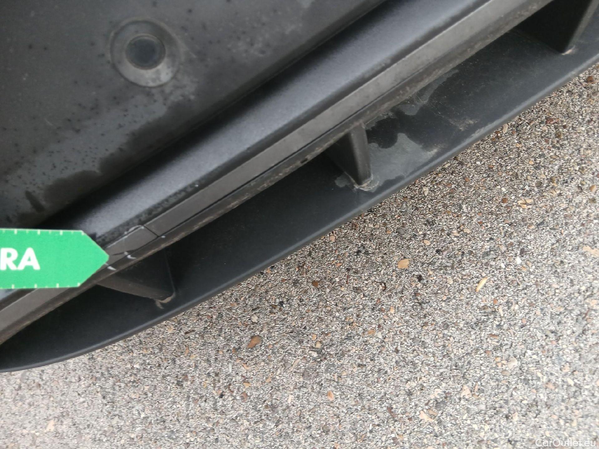  Hyundai  i30 HYUNDAI  / 2020 / 5P / berlina con portón 1.0 TGDI N Line 30 Aniversario #13