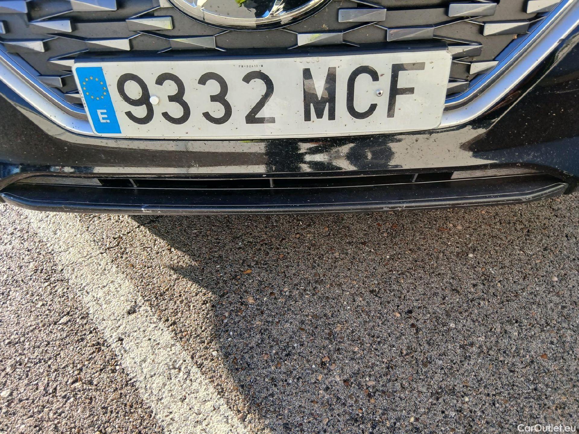  Hyundai   Ioniq HYUNDAI / 2019 / 5P / berlina con portón 1.6 GDI HEV Tecno DCT #8