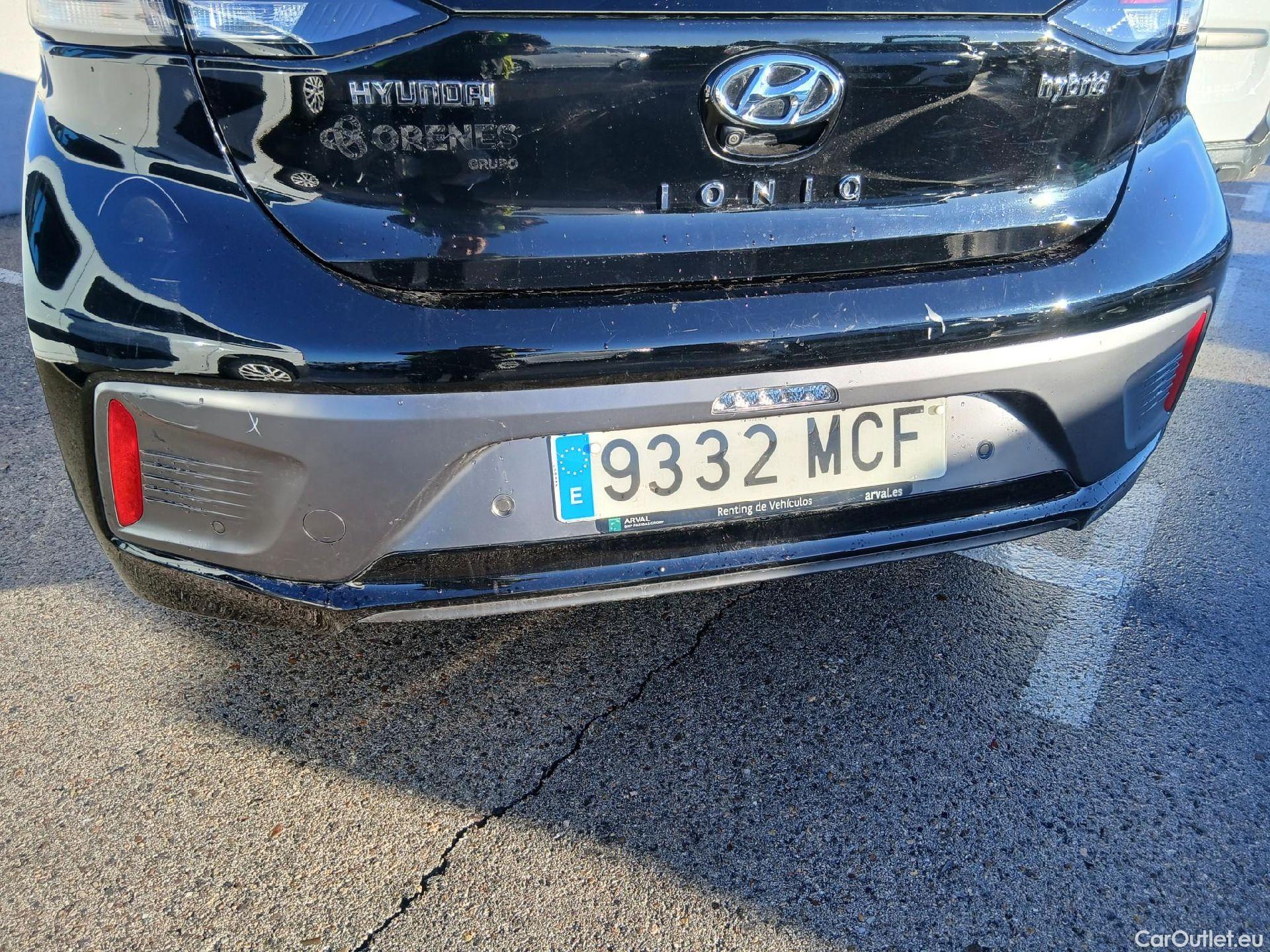 Hyundai   Ioniq HYUNDAI / 2019 / 5P / berlina con portón 1.6 GDI HEV Tecno DCT #25