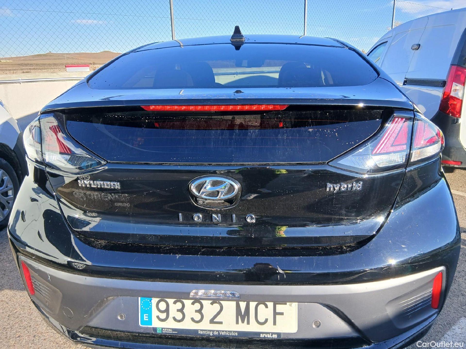  Hyundai   Ioniq HYUNDAI / 2019 / 5P / berlina con portón 1.6 GDI HEV Tecno DCT #37