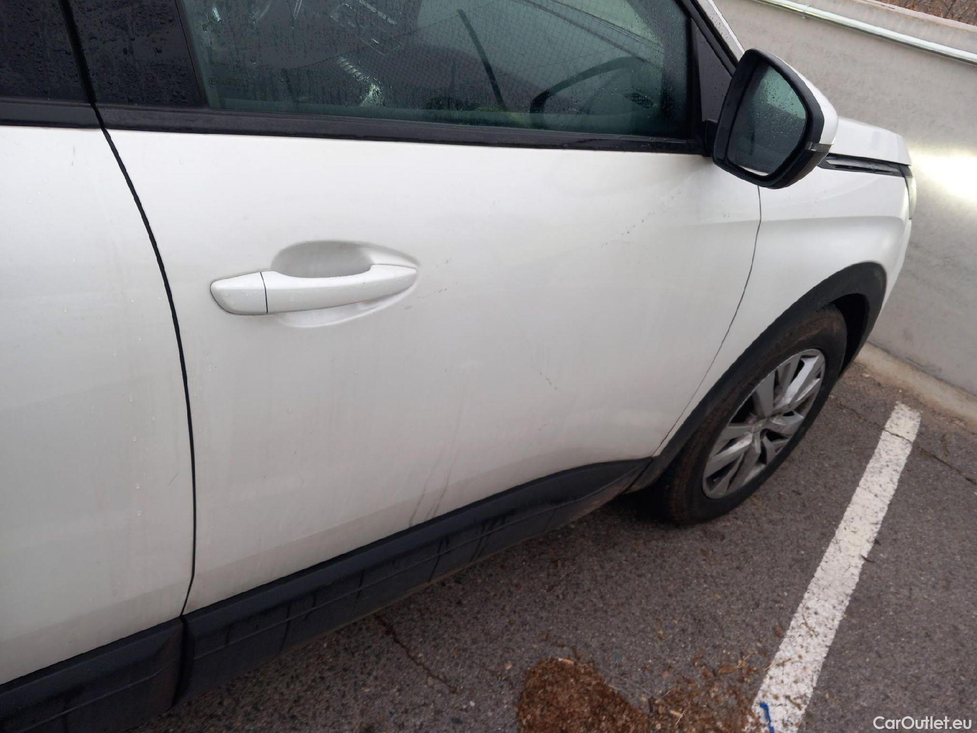  Peugeot  5008 PEUGEOT  / 2020 / 5P / todoterreno 1.2 PureTech 96KW S&S Active Pack EAT8 #30