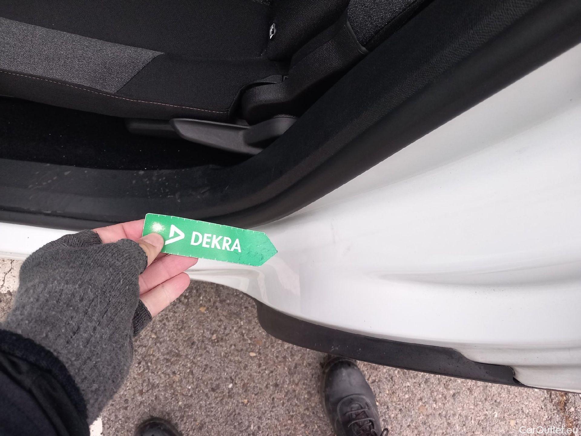  Peugeot  5008 PEUGEOT  / 2020 / 5P / todoterreno 1.2 PureTech 96KW S&S Active Pack EAT8 #14