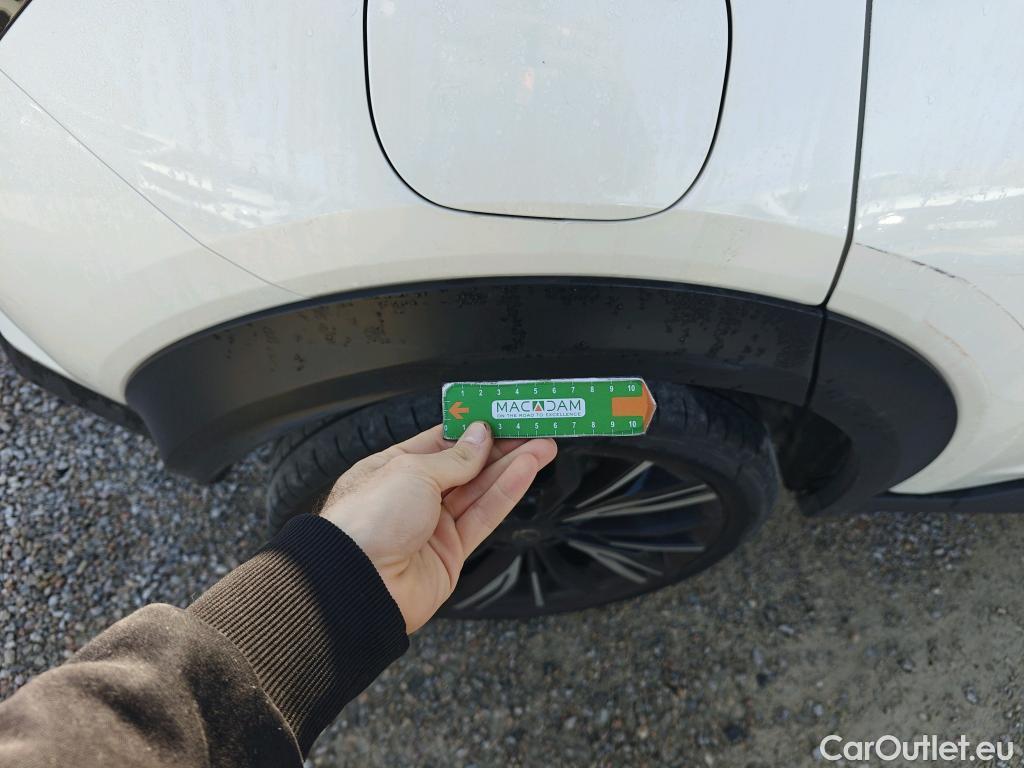  Nissan  Juke NISSAN  / 2019 / 5P / crossover DIG-T 84 kW DCT N-Design Chic #47