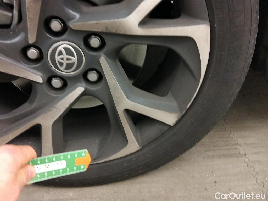  Toyota  C-HR TOYOTA  / 2016 / 5P / todoterreno 1.8 125H Advance #6