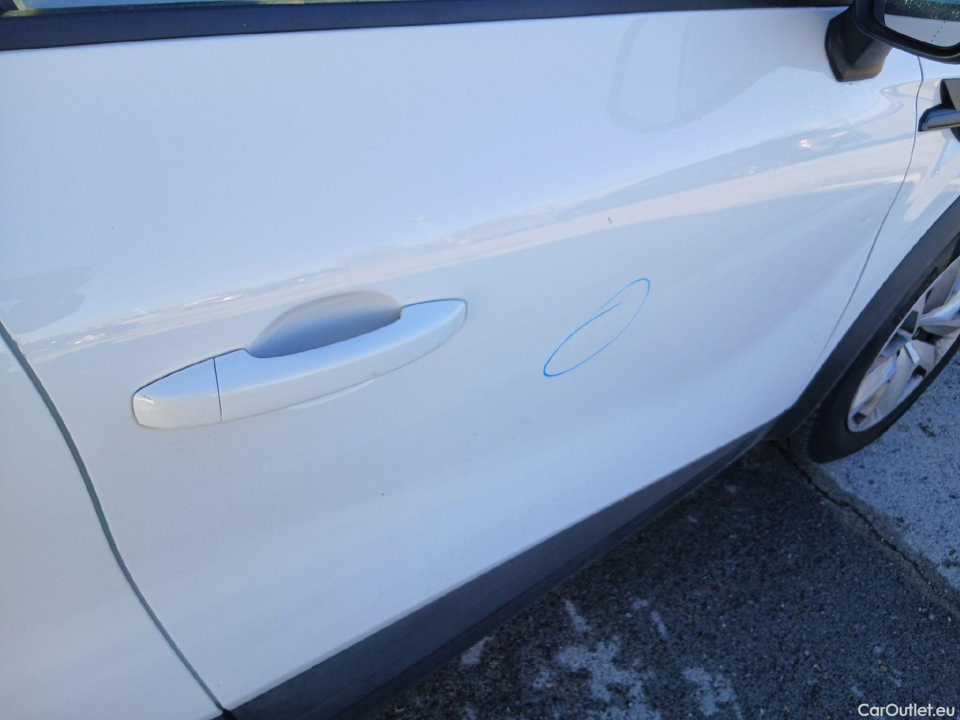  Renault  Captur RENAULT  / 2019 / 5P / todoterreno Intens TCe 90 (AC) #45